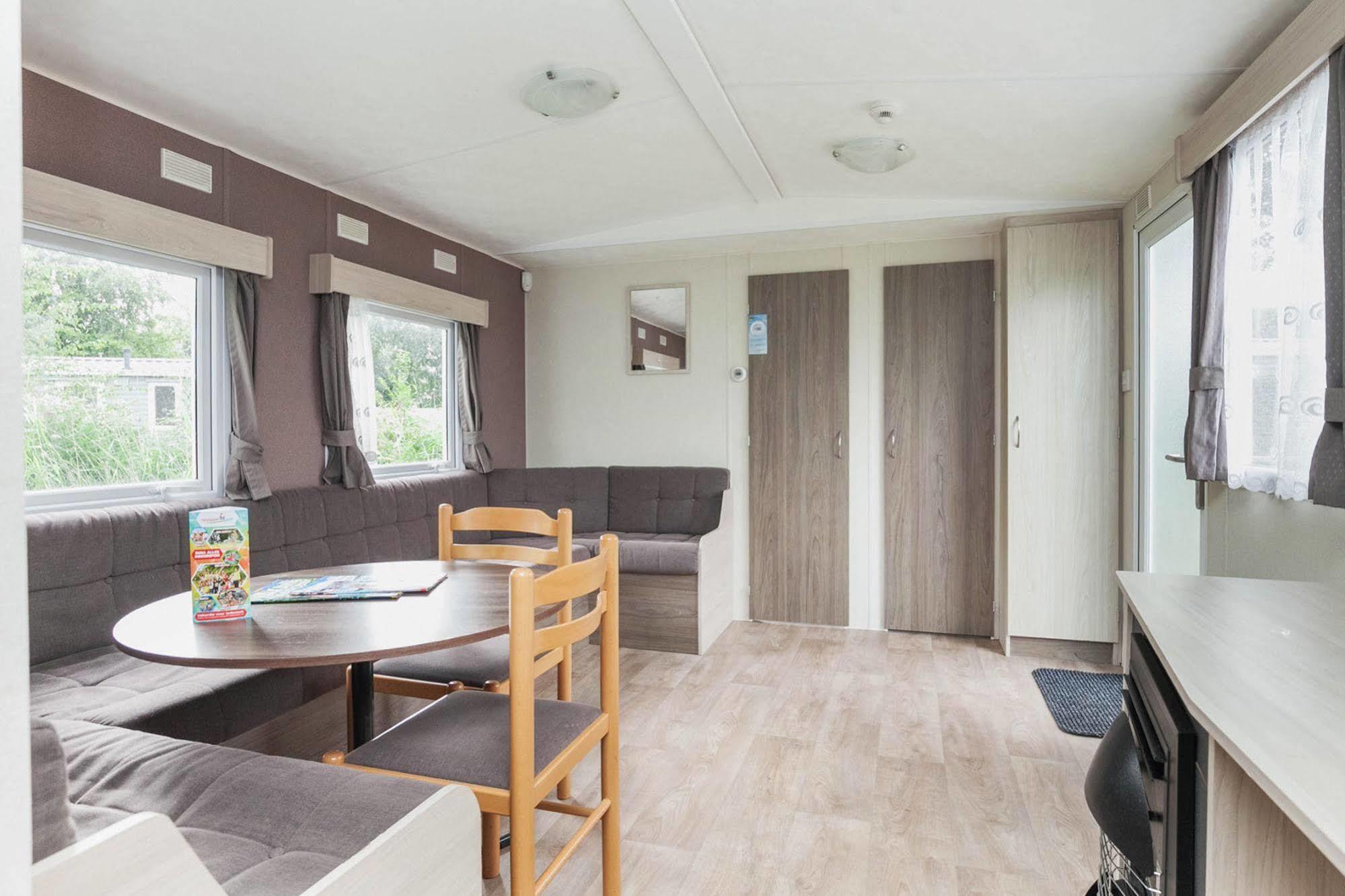 Oostappen Vakantiepark Riviera Beach Biddinghuizen Eksteriør billede