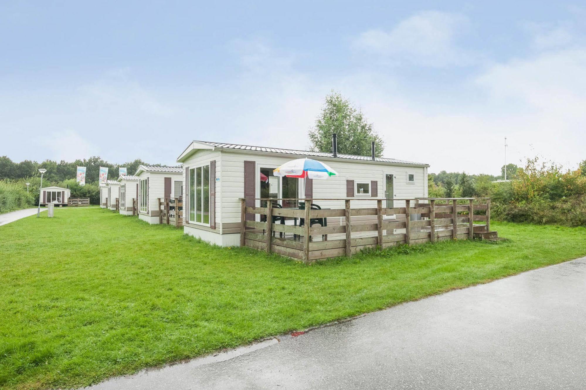Oostappen Vakantiepark Riviera Beach Biddinghuizen Eksteriør billede