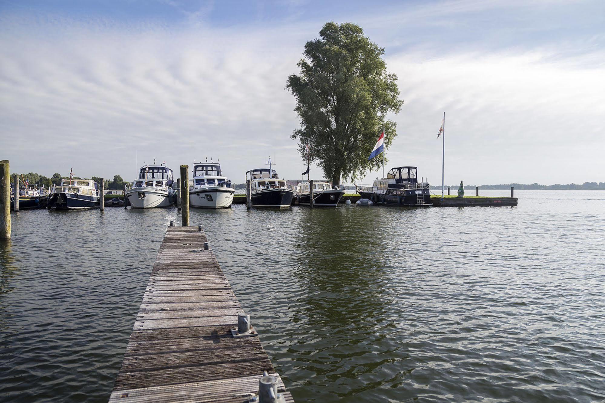 Oostappen Vakantiepark Riviera Beach Biddinghuizen Eksteriør billede